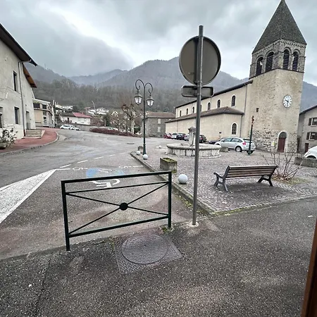 Les De L'eglise アパート *